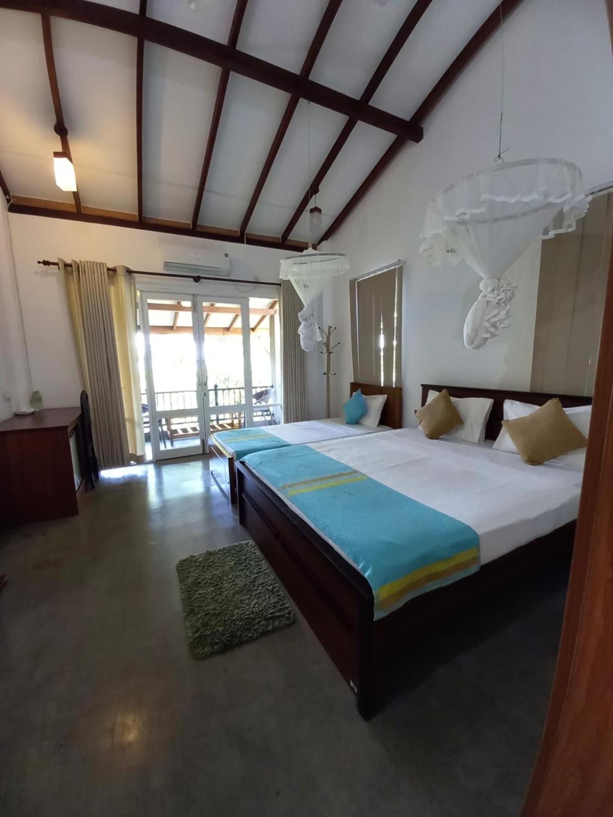 Blue Sands Beach Resort Passikudah Extérieur photo